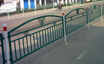 铁艺道路隔离护栏