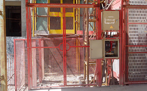 升降机防护门工程案例
